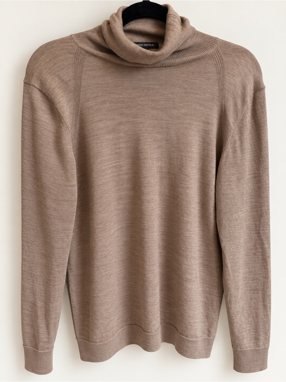Women’s Banana Republic 100 % Merino Wool Turtleneck Sweater Large Taupe Brown